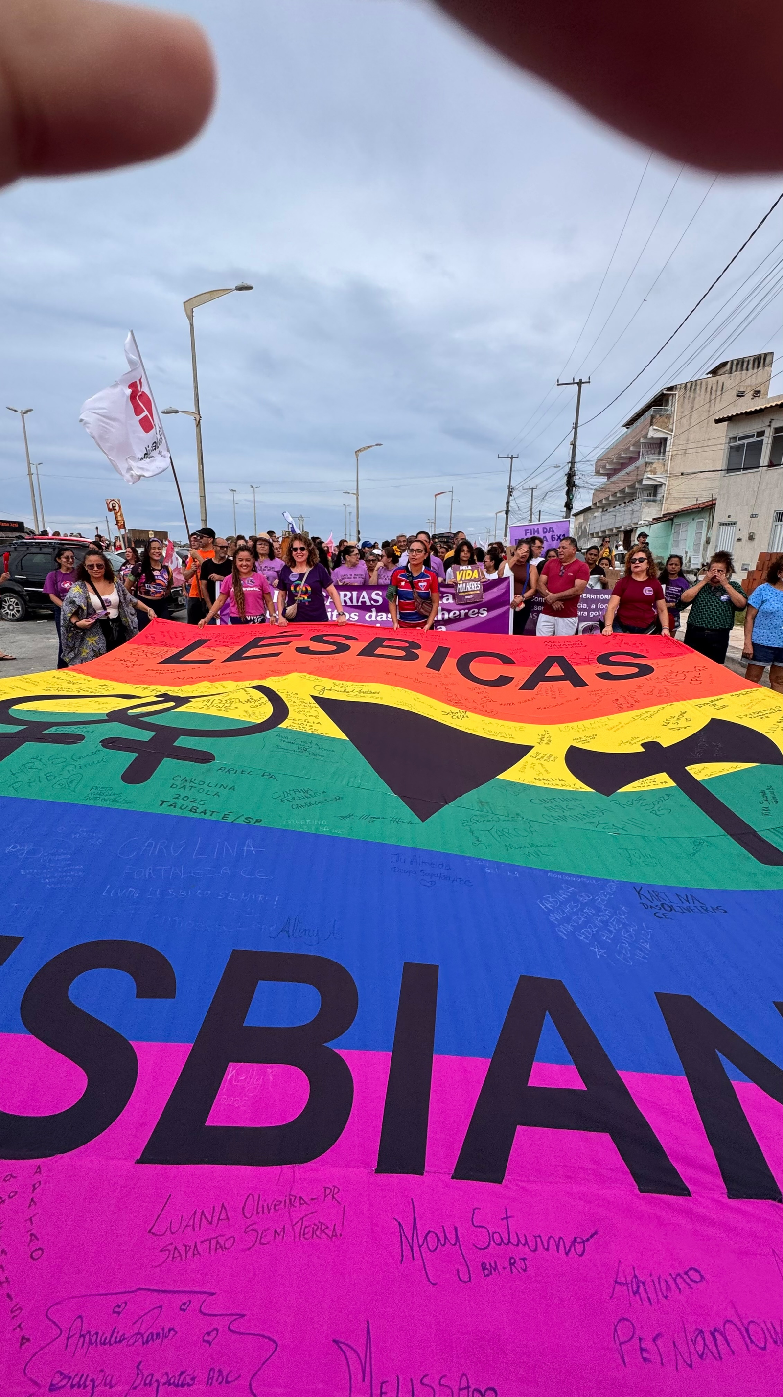Professora Adriana Almeida em agenda com apoiadores e comunidade